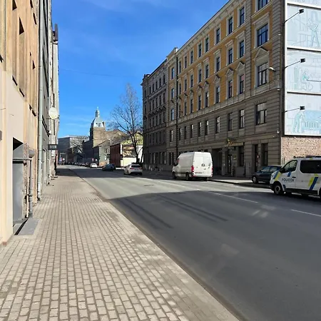Cozy 2 -room In The Center Of - Lacplesa Apartment *